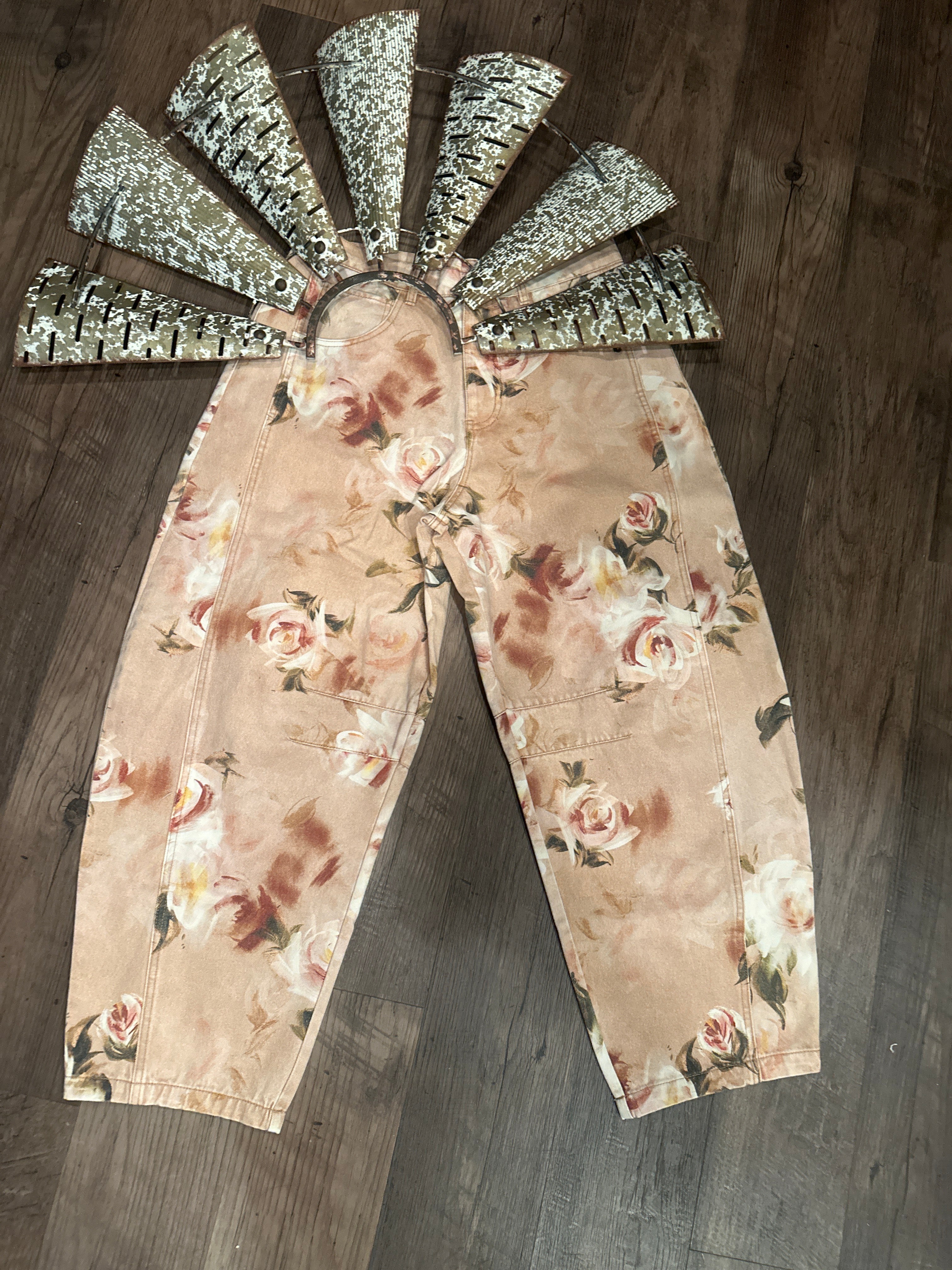 Vintage Rose Print Barrel Jeans