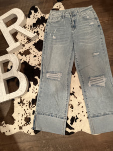Distressed Cropped Jeans